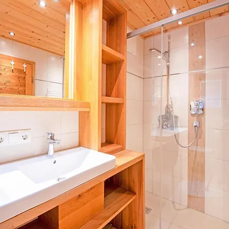 Beautiful In A Stunning Location With Sauna Vakantiehuis