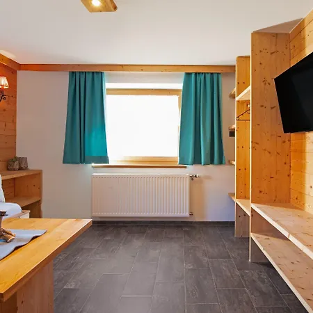 Beautiful In A Stunning Location With Sauna Fuegen