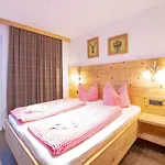Beautiful In A Stunning Location With Sauna Semesterbostad