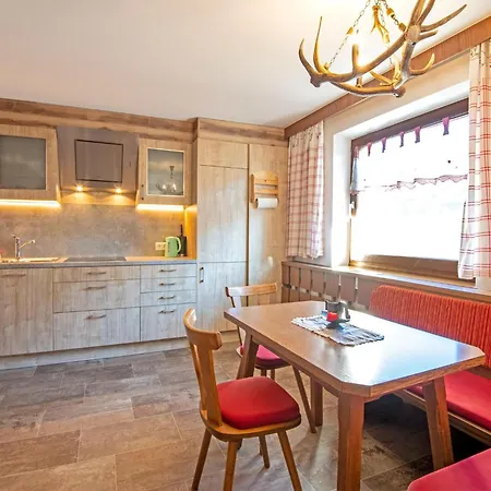 Hébergement de vacances Beautiful In A Stunning Location With Sauna Fügen